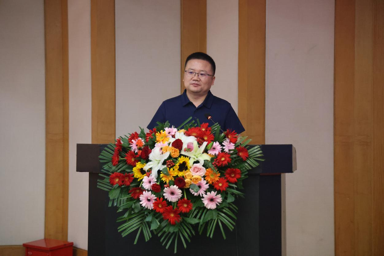 李東.png